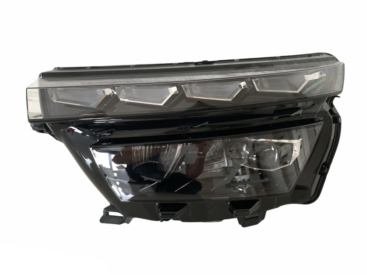 Phare Full LED OEM neuf gauche Škoda Kamiq – 658941015B